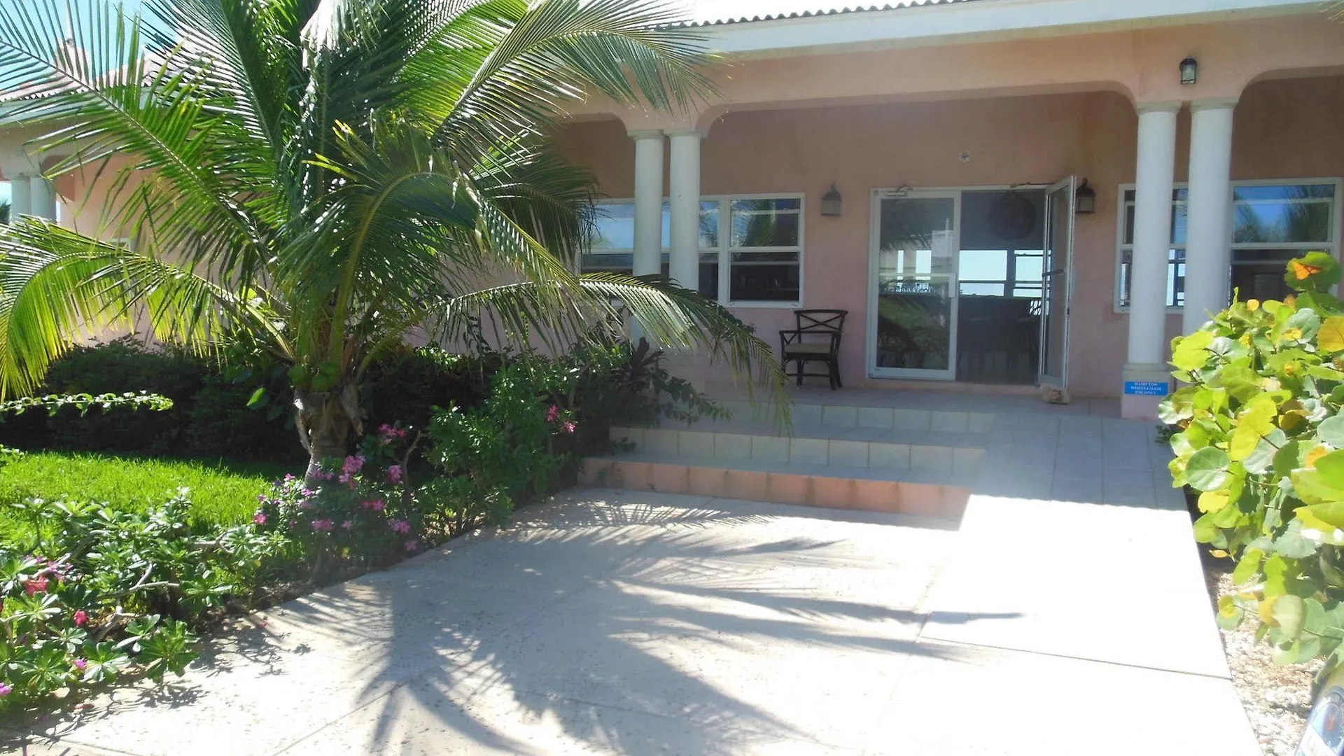 Winter Haven Inn Clarence Town