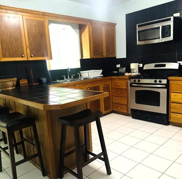 Winter Haven Inn Clarence Town 3*,  Bahamas